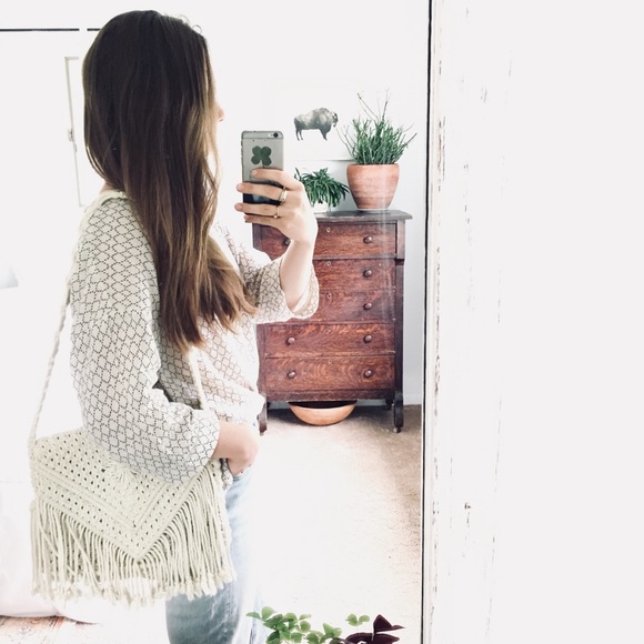 Vintage Handbags - Macramé boho vintage purse